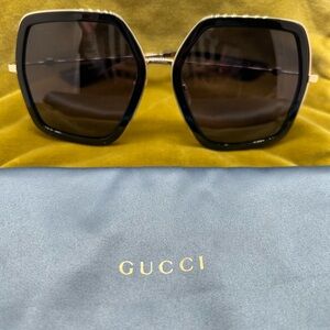 Gucci Black and Gold Geometric Sunglasses